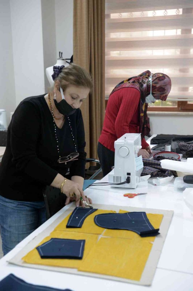 Osmek Tekstil Sektörüne Tasarımcılar Kazandırıyor