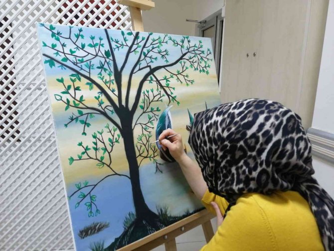 Pursaklar Belediyesi Hanım Evleri’nden Sanatsal Eserler Çıkıyor