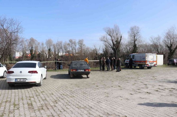 Nehir Kenarında Acı Bekleyiş Sürüyor