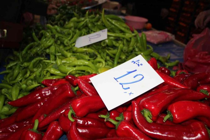 Bilecik Pazarcılar Derneği Başkanı Bahattin Çalık: “Havalar Isındıkça Fiyatlar Daha Da Düşecektir”