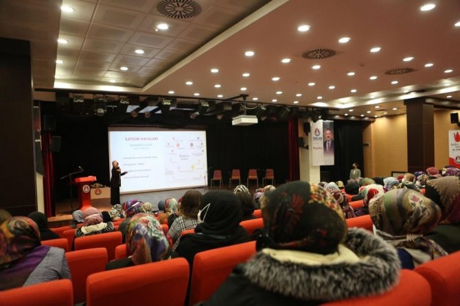 ’Kadın Kadına Aile Sohbetleri’nin Konuğu Hilal Çorbacıoğlu Oldu