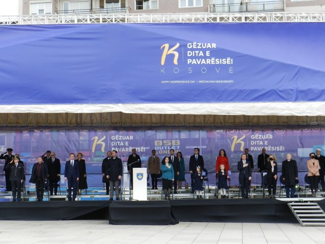 Avrupa’nın En Genç Ülkesi Kosova, Bağımsızlığının 14. Yılını Kutladı