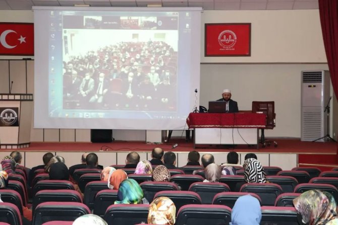 Sivas’ta Çocuk İ̇hmal Ve İ̇stismar Semineri
