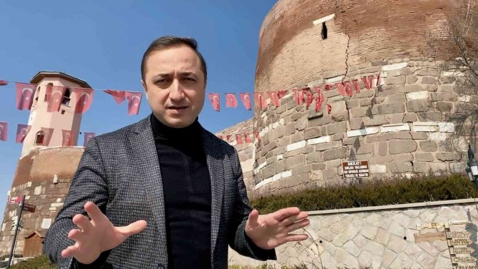 Mhp’li Ilıkan’dan Ankara Büyükşehir’e Ankara Kalesi İçin Çağrı