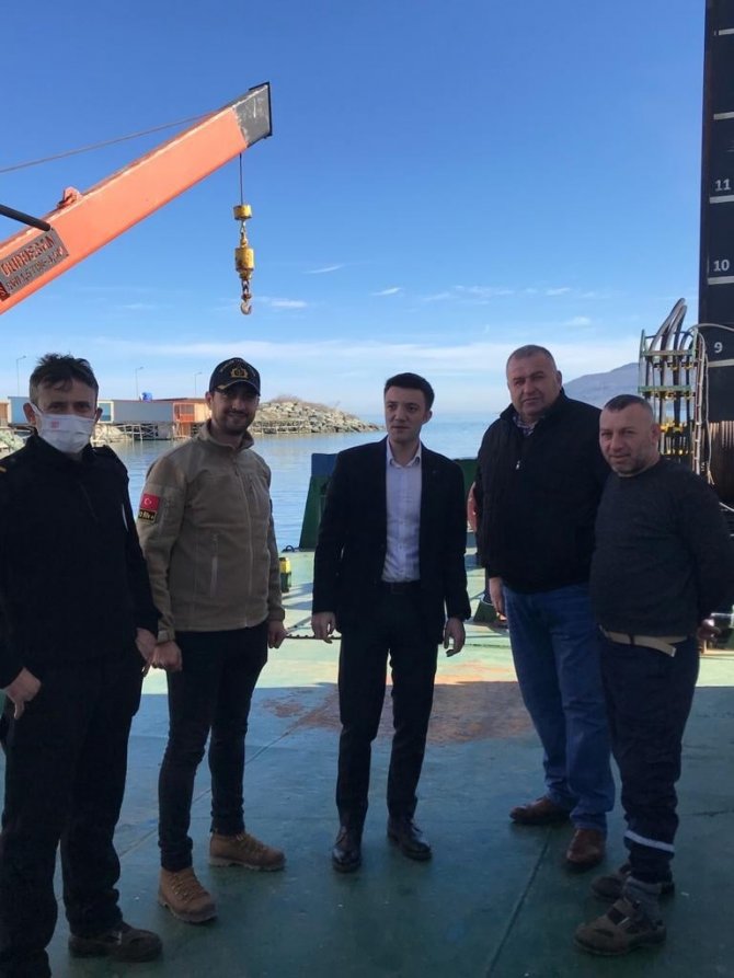 Türkeli Limanı’nda Temizleme Çalışması