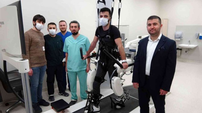 Yürüme Robotuyla 4 Yılda 300 Hasta Tedavi Gördü