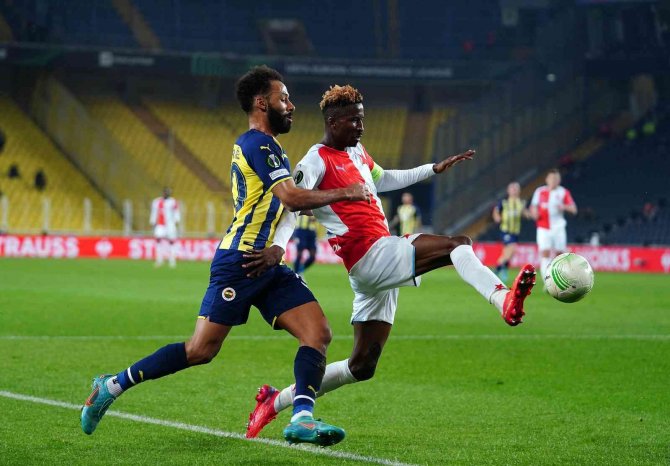 Uefa Avrupa Konferans Ligi: Fenerbahçe: 0 - Slavia Prag: 1 (İ̇lk Yarı)