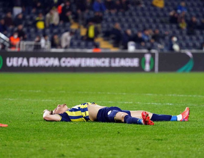 Uefa Avrupa Konferans Ligi: Fenerbahçe: 2 - Slavia Prag: 3 (Maç Sonucu)