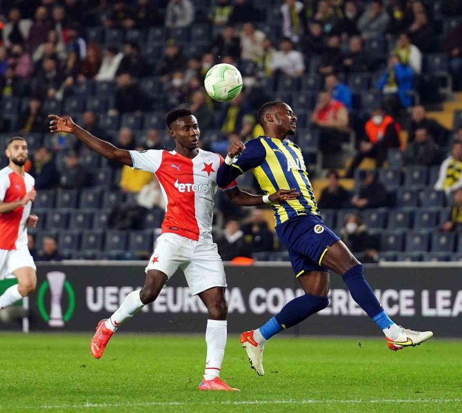 Uefa Avrupa Konferans Ligi: Fenerbahçe: 0 - Slavia Prag: 1 (İ̇lk Yarı)