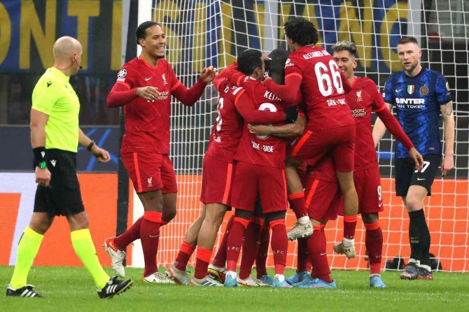 Liverpool, Çeyrek Finale Göz Kırptı