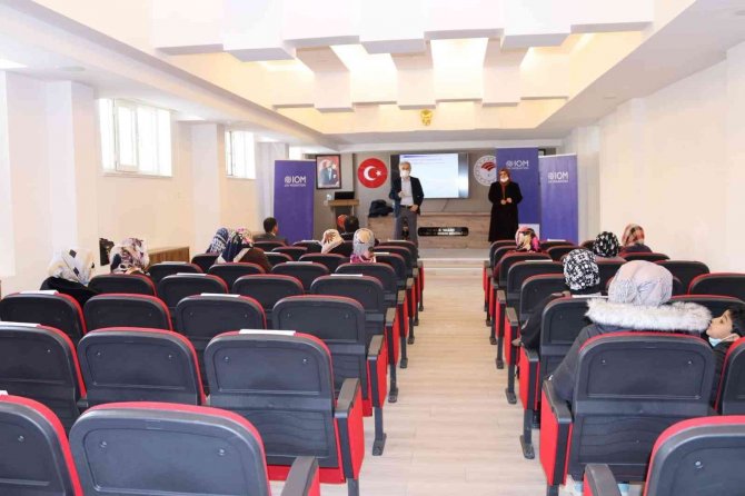 Üreticilere Kurutmalık, Paketleme, Depolama Eğitimi Verildi