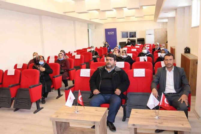 Üreticilere Kurutmalık, Paketleme, Depolama Eğitimi Verildi