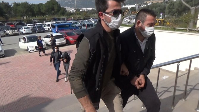Uyuşturucu Operasyonunda 2 Kişi Adliyeye Sevk Edildi