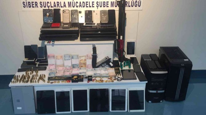 Yasadışı Bahisçilerin Evinden Servet Çıktı