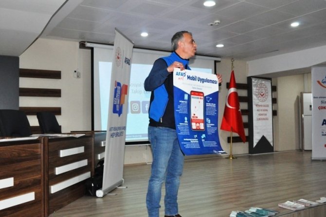 Aile Ve Sosyal Hizmetler İ̇l Müdürlüğü Personeline Afet Farkındalık Eğitimi