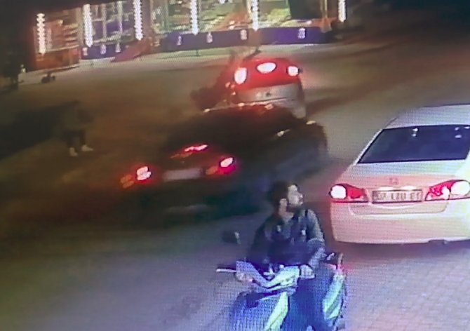 Motosiklete Çarpıp Kaçan Sürücü, Evinin Balkonunda Yakalandı