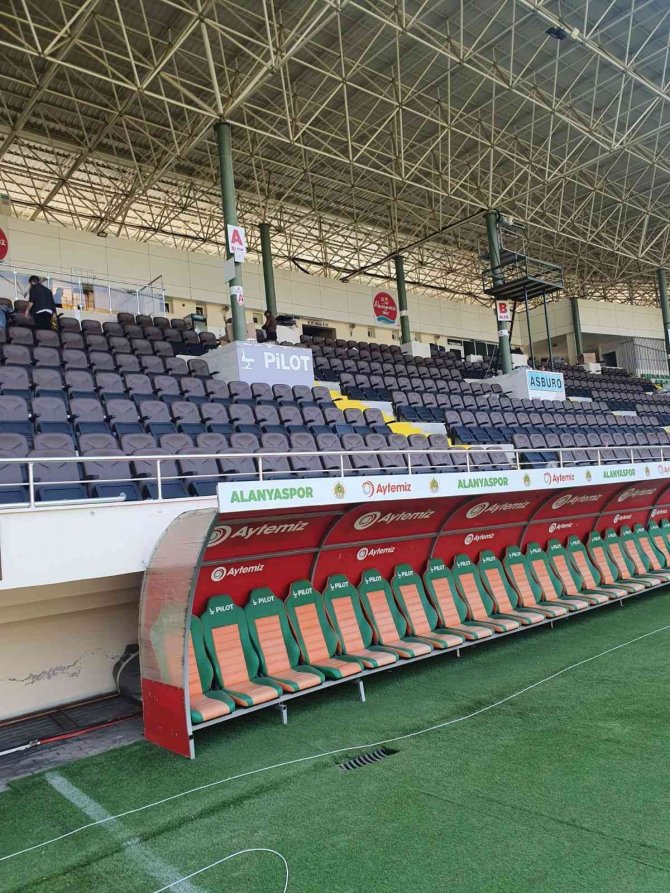 Stadyumda Protokol Ve Vıp Tribünleri Yenileniyor