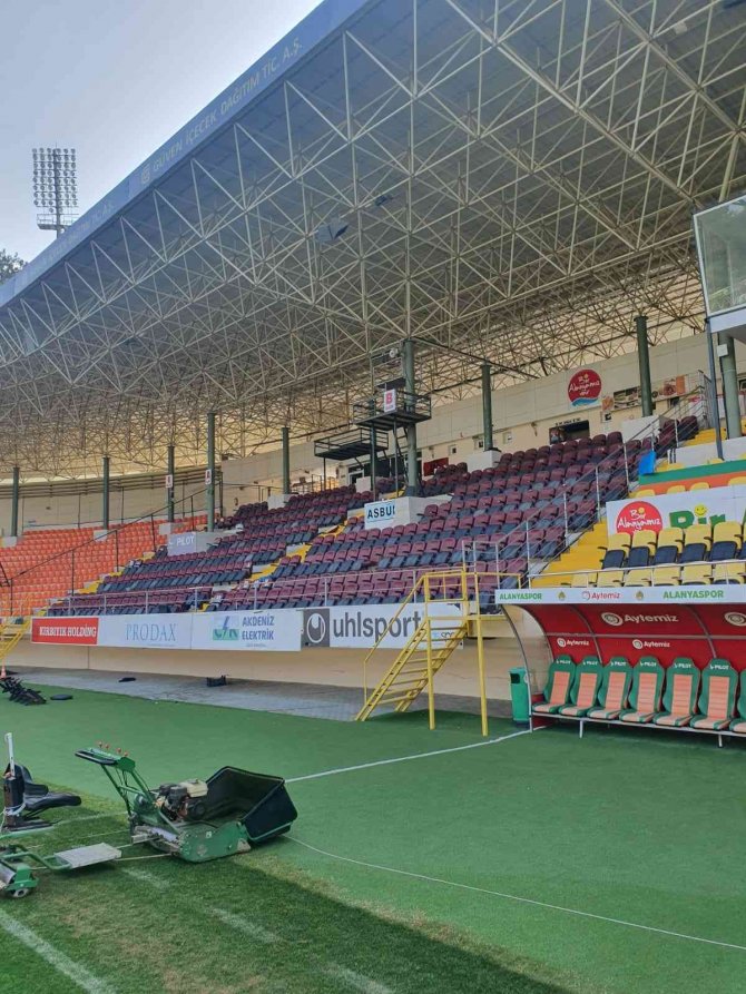 Stadyumda Protokol Ve Vıp Tribünleri Yenileniyor