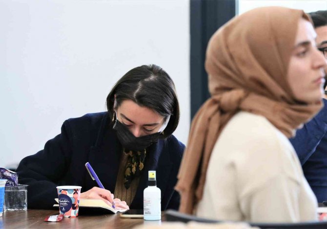 Başakşehir’in Geleceği Çevre Gönüllüleri İle Emin Ellerde