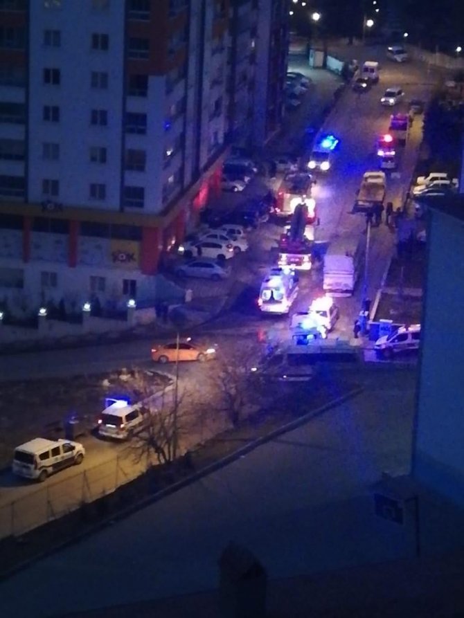 Başkent’te Çıkan Yangında Dumandan Etkilenen Baba Kız Vefat Etti