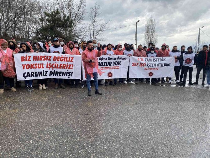 Migros’ta İşlerine Son Verilen İşçiler Beykoz’da Eylem Yaptı
