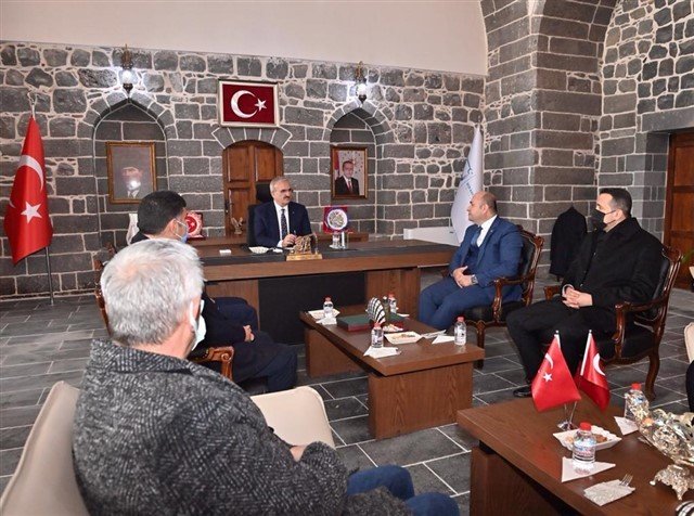 Terör Örgütü Pkk’nın Zarar Verdiği Okul Kaymakamlık Binasına Dönüştürüldü