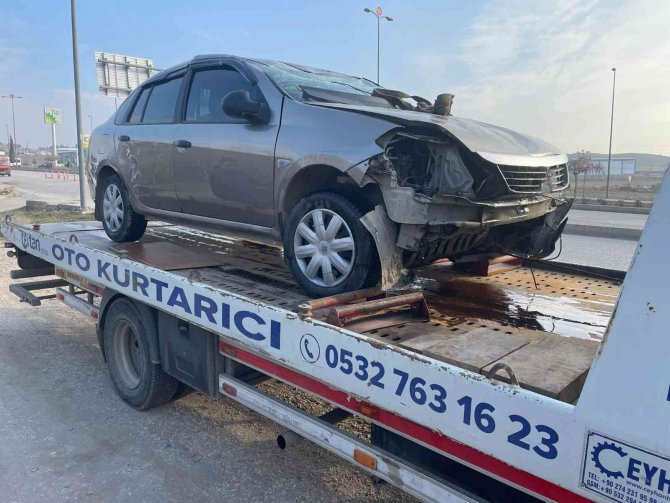 Elazığ’da Otomobil Ters Döndü: 1 Yaralı