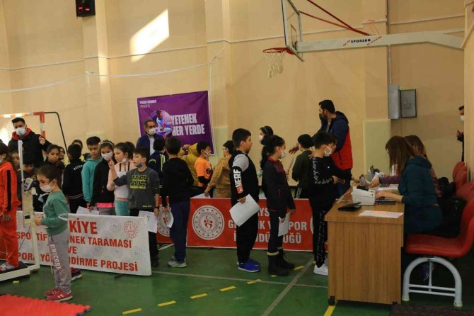 ’Geleceğin Şampiyonları’ Seçiliyor