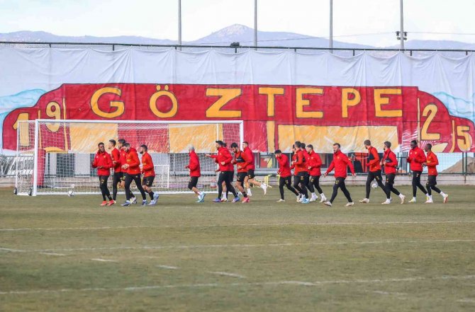Göztepe’de Galatasaray Maçı Hazırlıkları Sürüyor