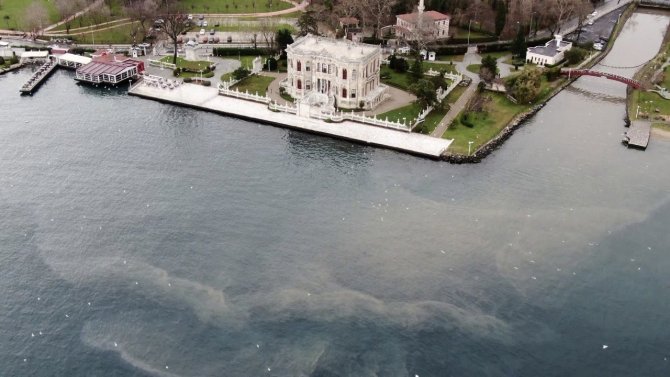 İ̇stanbul Boğazı Çamura Bulandı