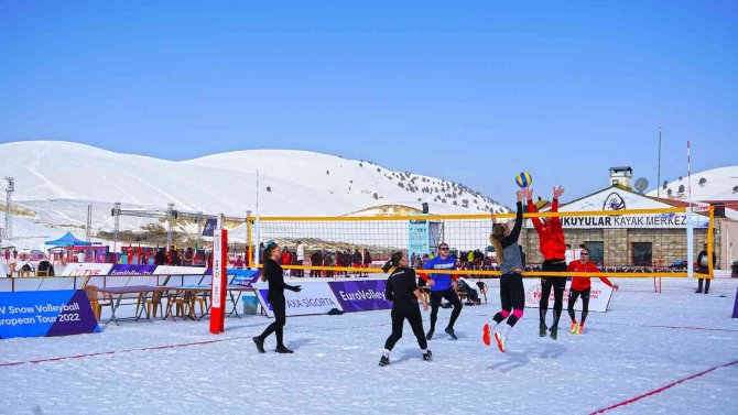 Kar Voleybolu Avrupa Turu Kahramanmaraş’ta Başladı