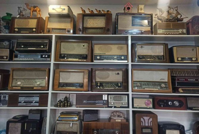 Antika Dükkanında Tarihi Yolculuk