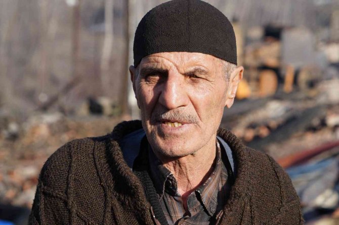 Tarım Ve Orman Bakanlığı, Ahırları Yanan Ailelere Kereste İle 3 Buzağı Hibe Edecek