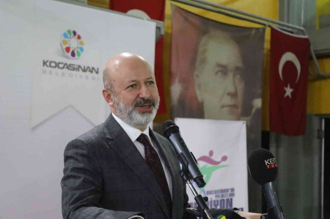Kocasinan Belediyesi Şampiyon Sporcuları Ödüllendirdi