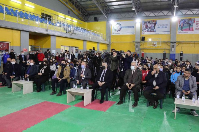 Kocasinan Belediyesi Şampiyon Sporcuları Ödüllendirdi