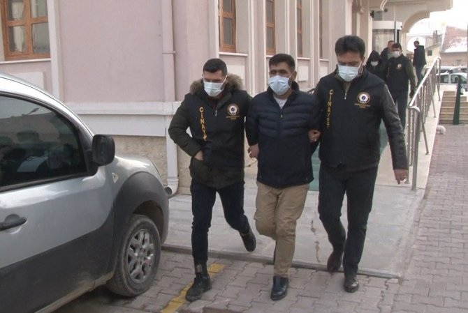 Konuşmak İçin Diye Gittiği Evde Karısını Öldüren Zanlı, Adliyeye Sevk Edildi
