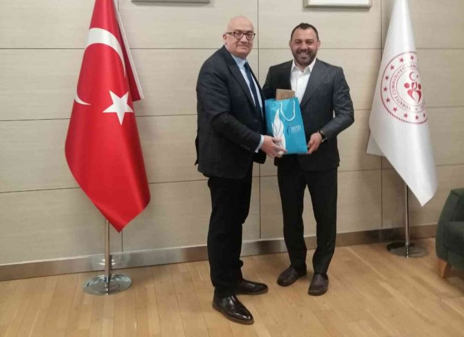 Rektör Ataç Gençlik Ve Spor Bakan Yardımcılarıyla Görüştü
