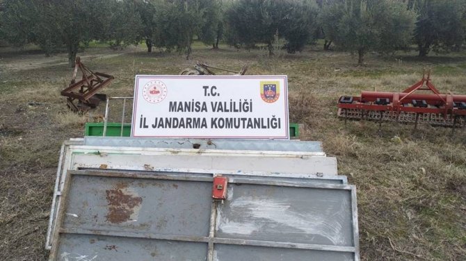 Akhisar’da Azılı Hırsızlar Yakayı Ele Verdi