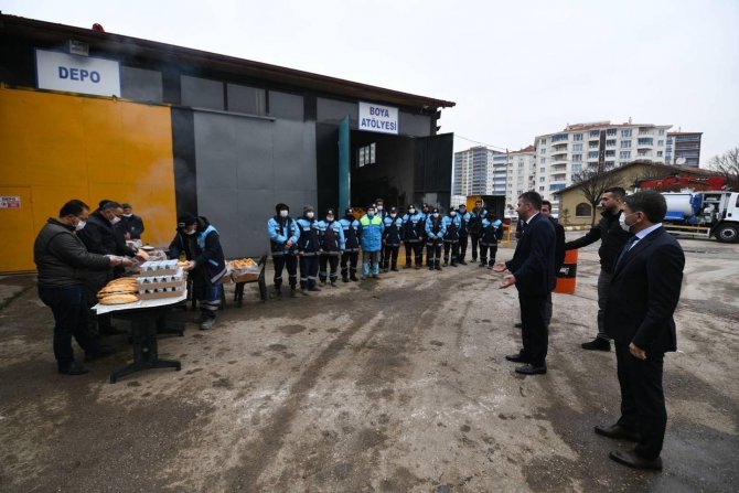 Pursaklar Belediye Başkanı Çetin İşçilerle Bir Araya Geldi