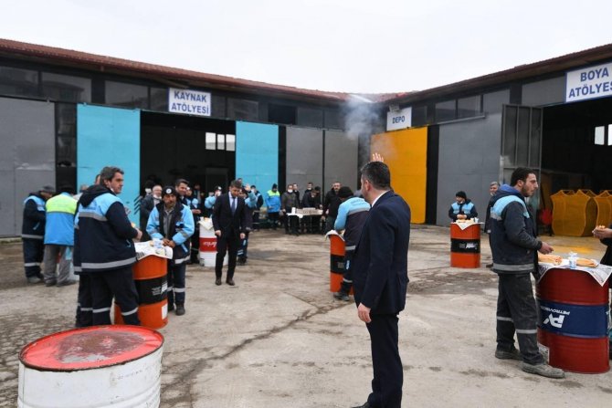 Pursaklar Belediye Başkanı Çetin İşçilerle Bir Araya Geldi