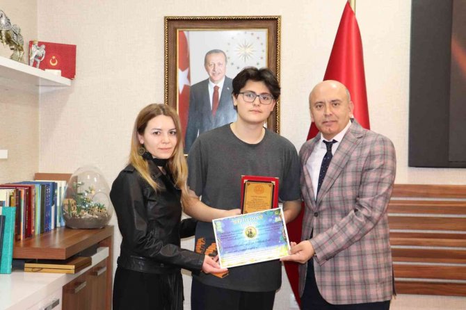 Rusya Devlet Üniversitesince Ödüllendirildiler