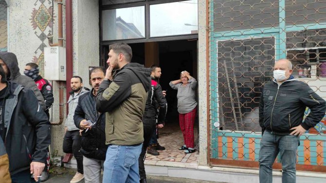 Önce Karısını Tüfekle Vurdu, Sonra Kayınvalidesini Dipçikle Yaraladı