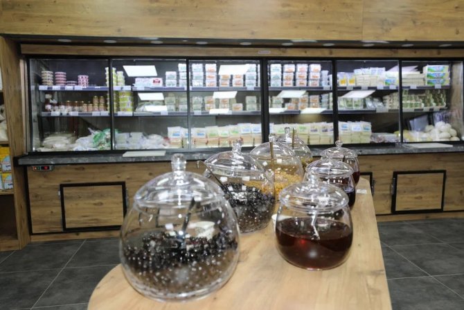 Yunusemre Belediyesinden Cepleri Rahatlatacak Market