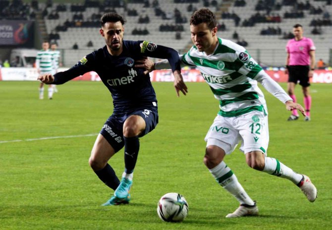 Spor Toto Süper Lig: Konyaspor: 2 - Kasımpaşa: 1 (İ̇lk Yarı)