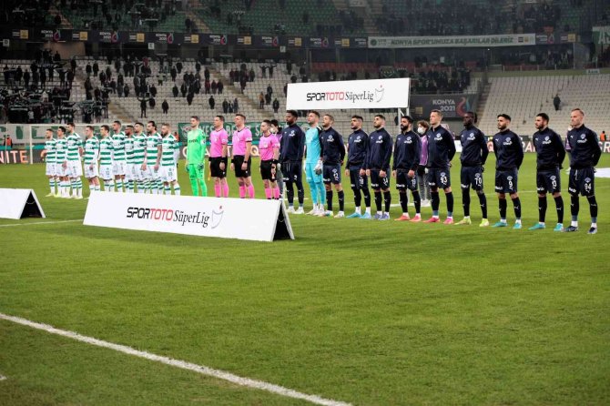 Spor Toto Süper Lig: Konyaspor: 2 - Kasımpaşa: 1 (İ̇lk Yarı)