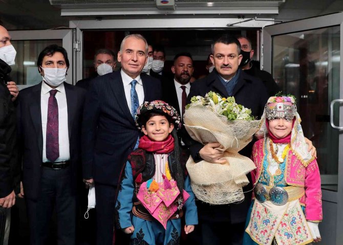 Bakan Pakdemirli, Denizli’yi Ege’ye Örnek Gösterdi