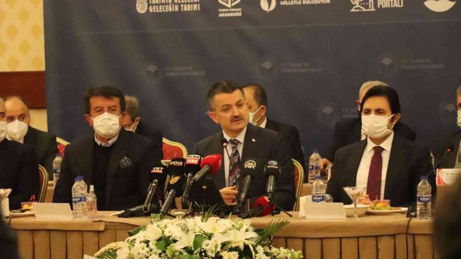 Bakan Pakdemirli: “Tarımsal Kuraklıkla Alakalı Paket Hazırladık”
