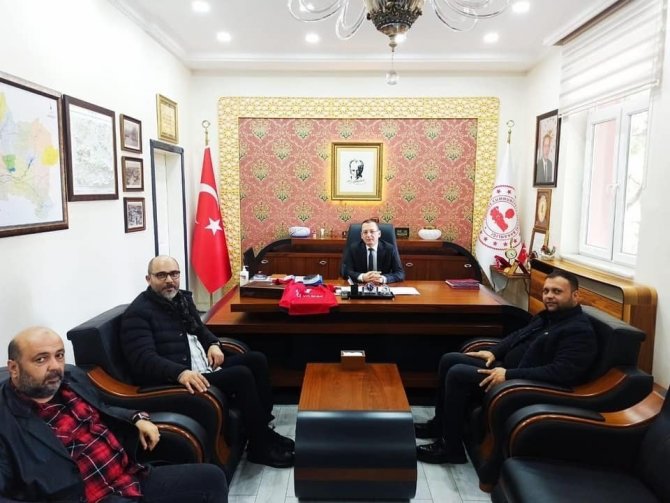 Turgutluspor’dan Kaymakam Yılmaz’a Forma