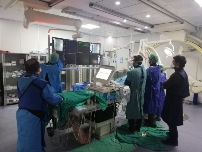 Covid-19 Hastasına Kalıcı Kalp Pilli Takıldı