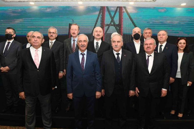 Bakan Karaismailoğlu: “1915 Çanakkale Köprüsü Ata Mirasına Sahip Çıkmayı Beceremeyenlere ‘Yeni Türkiye’nin Bir Mesajıdır”